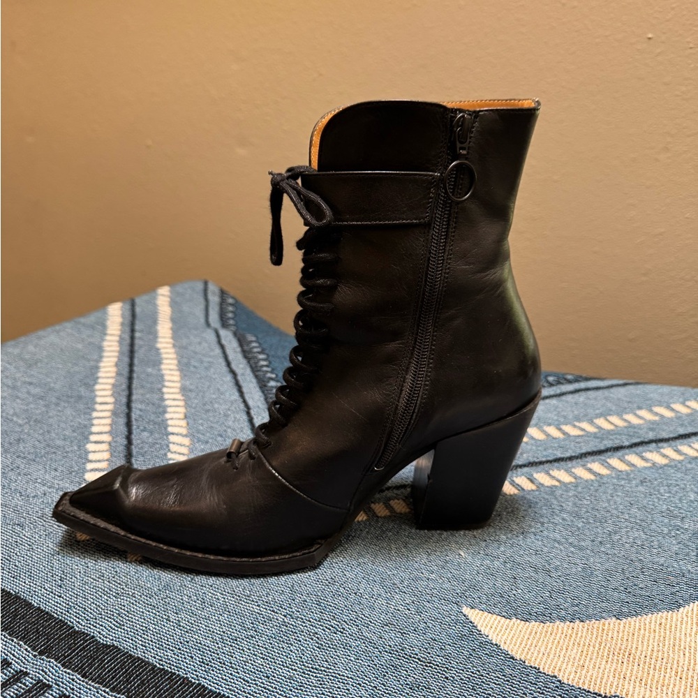 John Fluevog Swordfish Hi Cubist Cupcake Lace-up Ankle Boots - Picture 6 of 11